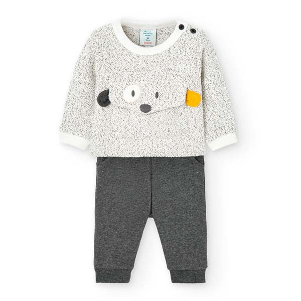 
Two-piece suit from the Boboli children's clothing line, soft trousers and sweatshirt with pocke...