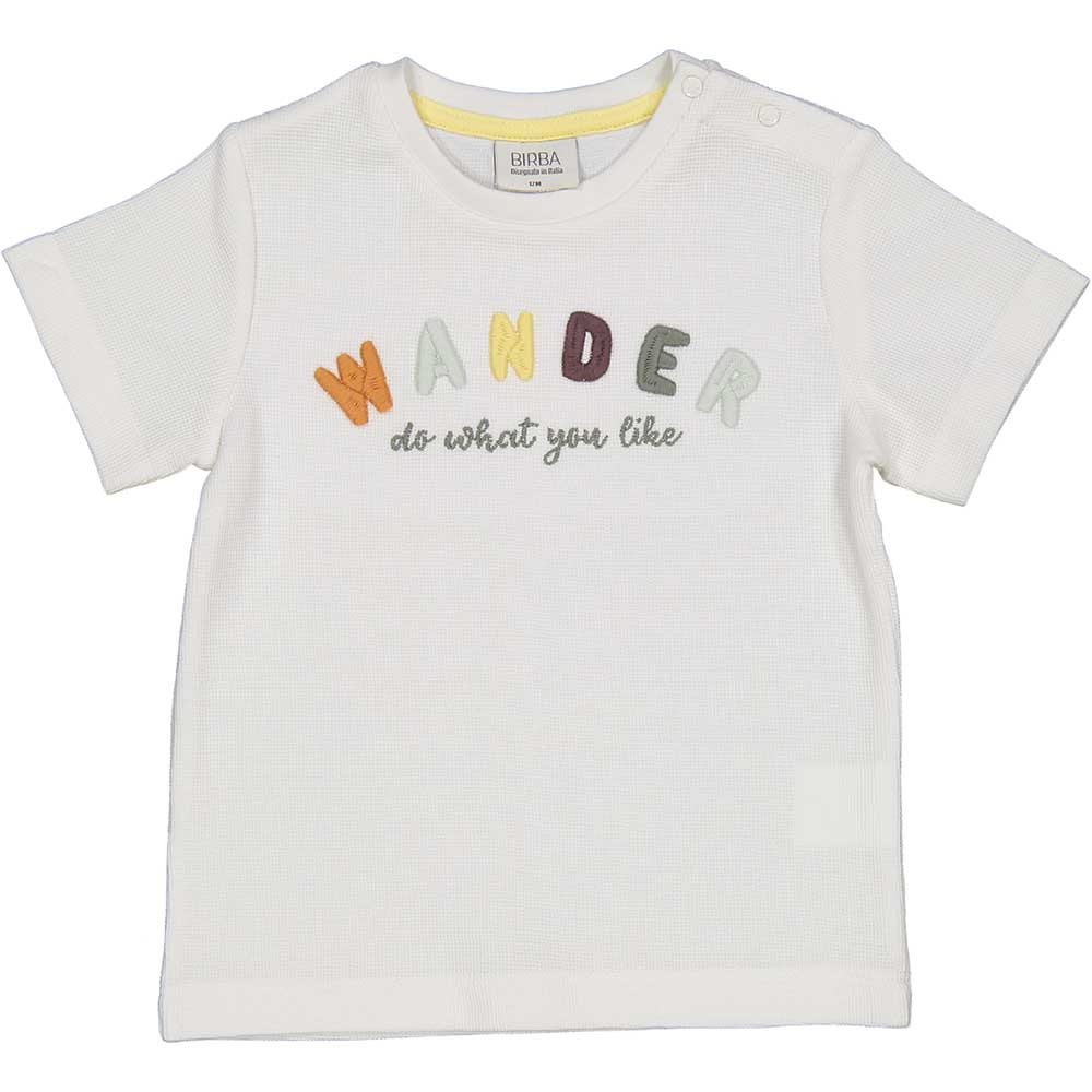 T-shirt from the Birba children's clothing line, with colored embroidery in relief on the front.
...